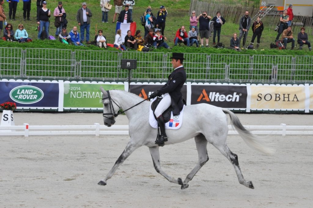 Cédric-Lyard-et-Cadeau-du-Roi-allongement-1024x680